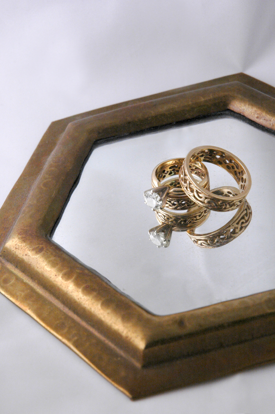 gold diamond celtic wedding rings